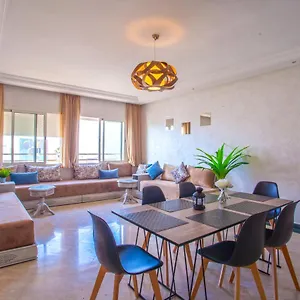 Mosquee & Sea View شقة